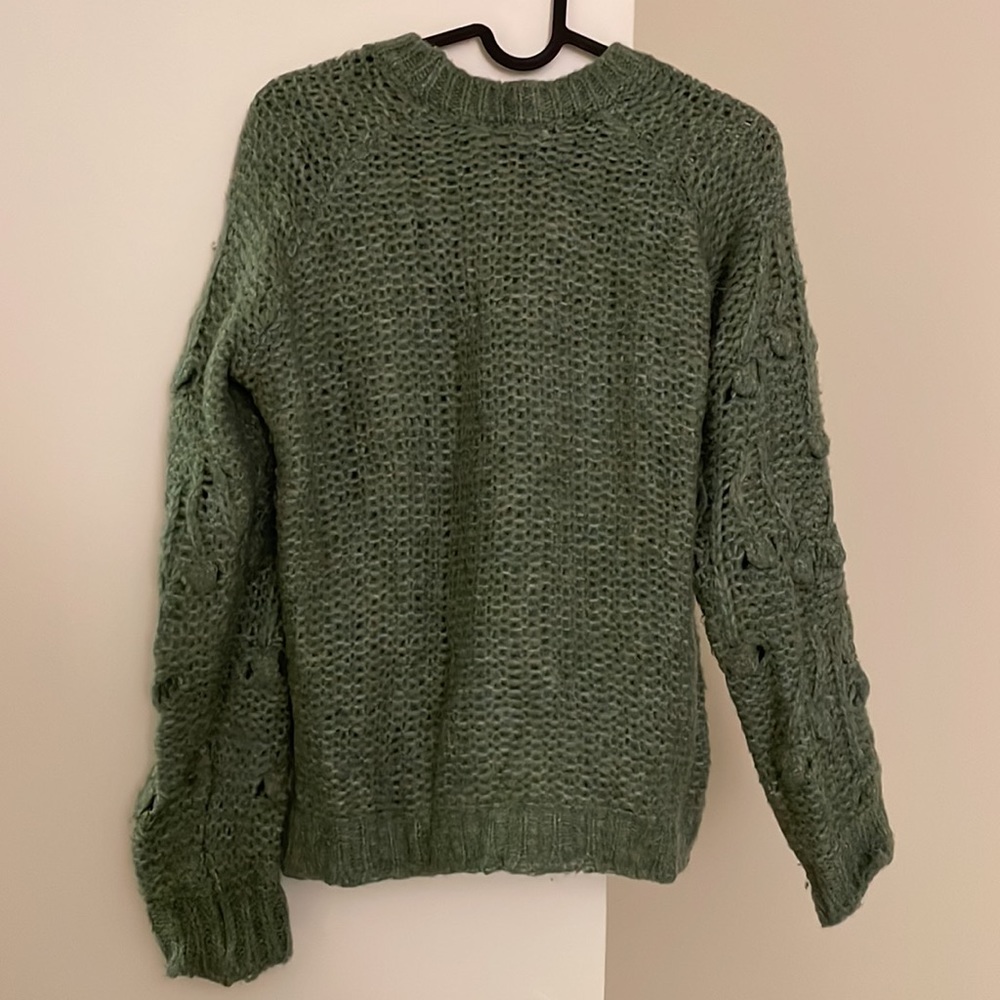 Cute sweater - Picture 2 of 5